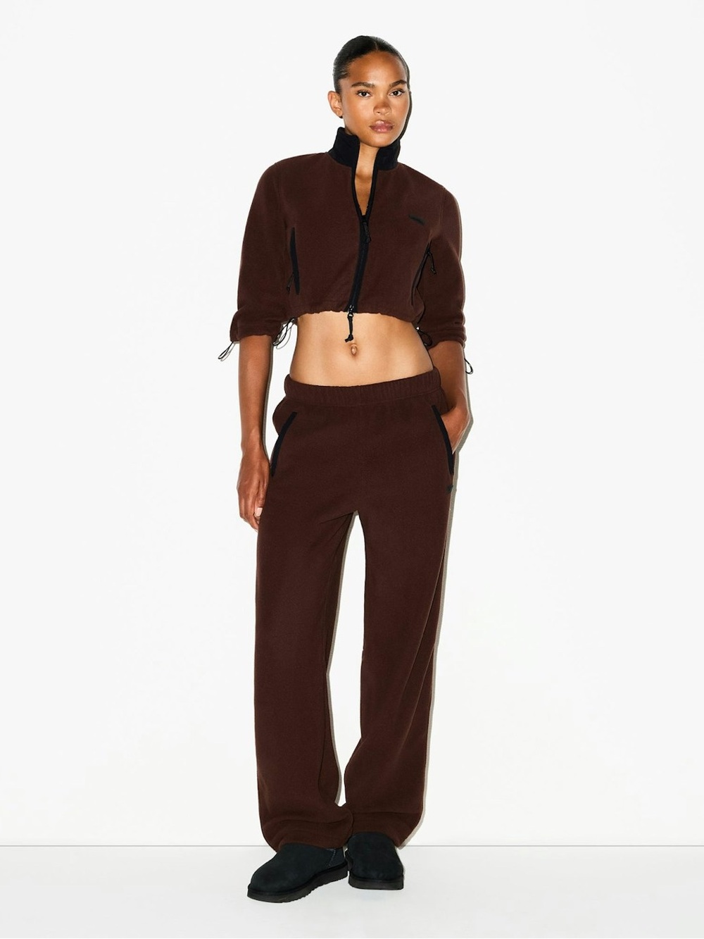 SKIMS Outdoor Fleece Cropped 3/4 Sleeve Jacket in the shade Cocoa size medium